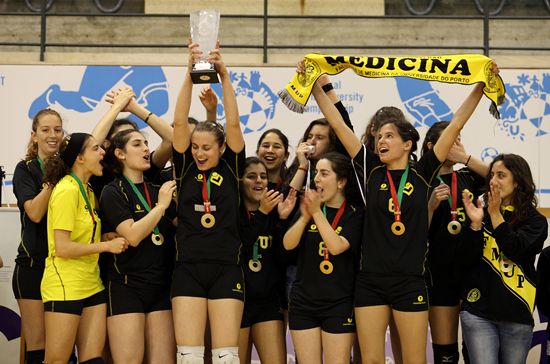 Volleyball women: AEFMUP