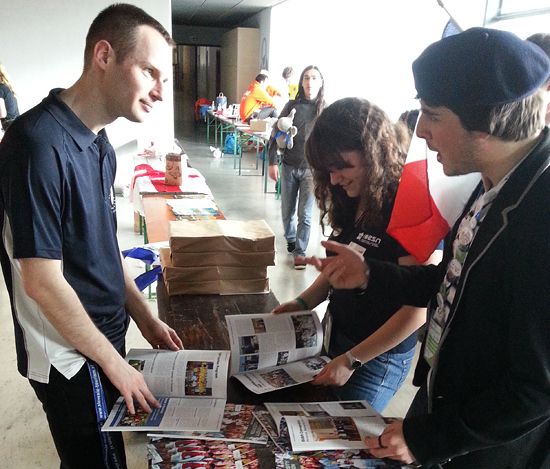 Andrej Pisl promoting EUSA and its activities at the ESN students fair