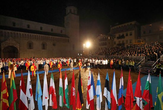 Participants and flags of participating nations