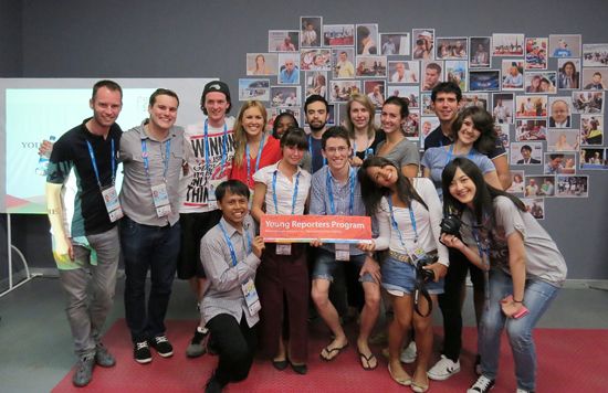 International young reporters with mentors