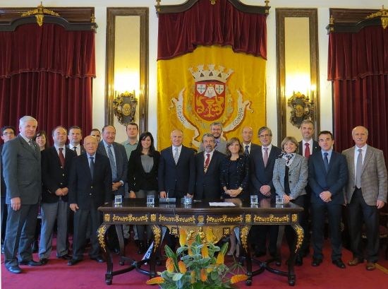 Participants at the City Hall of Coimbra