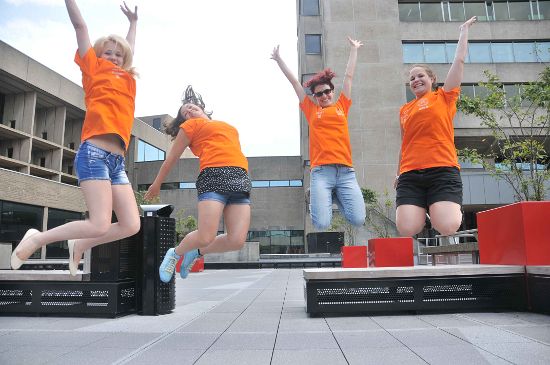 Volunteers jumping in Rotterdam