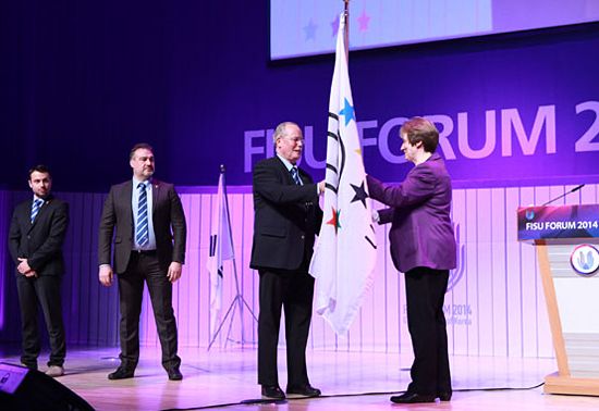 Forum conclusion - passing of the FISU Flag to the next organisers