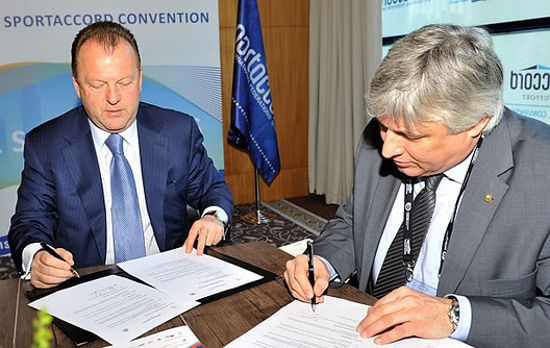 Signing the cooperation agreement between FISU and IJF