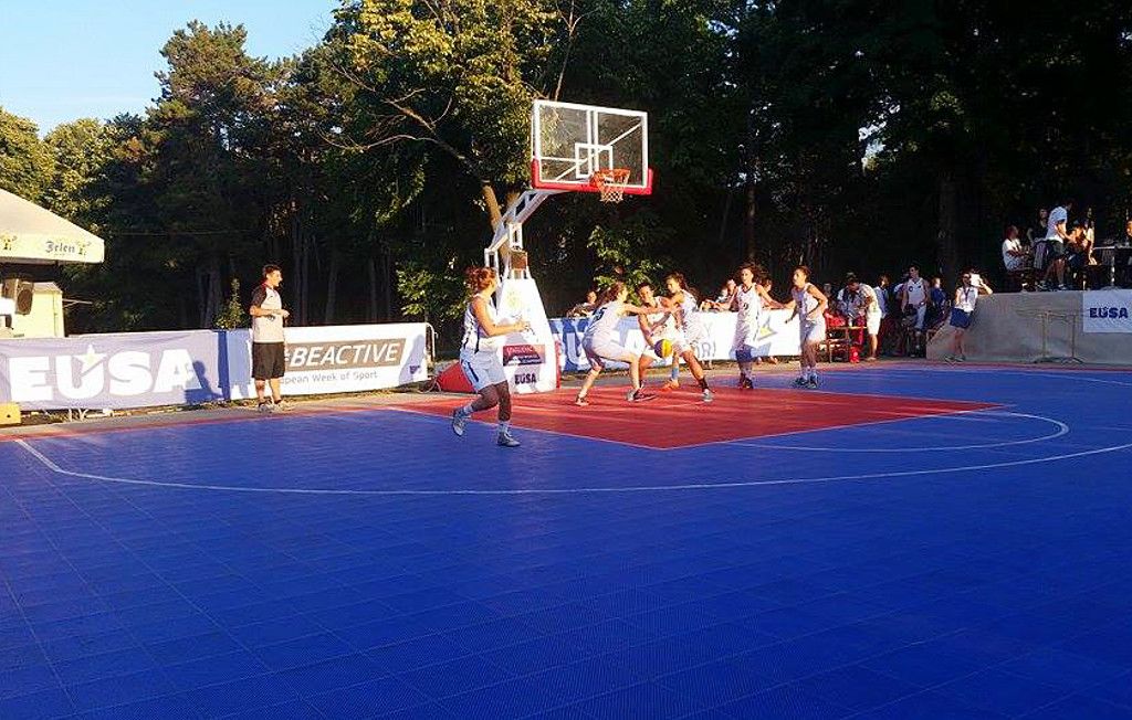 Streetbasket - very popular among students