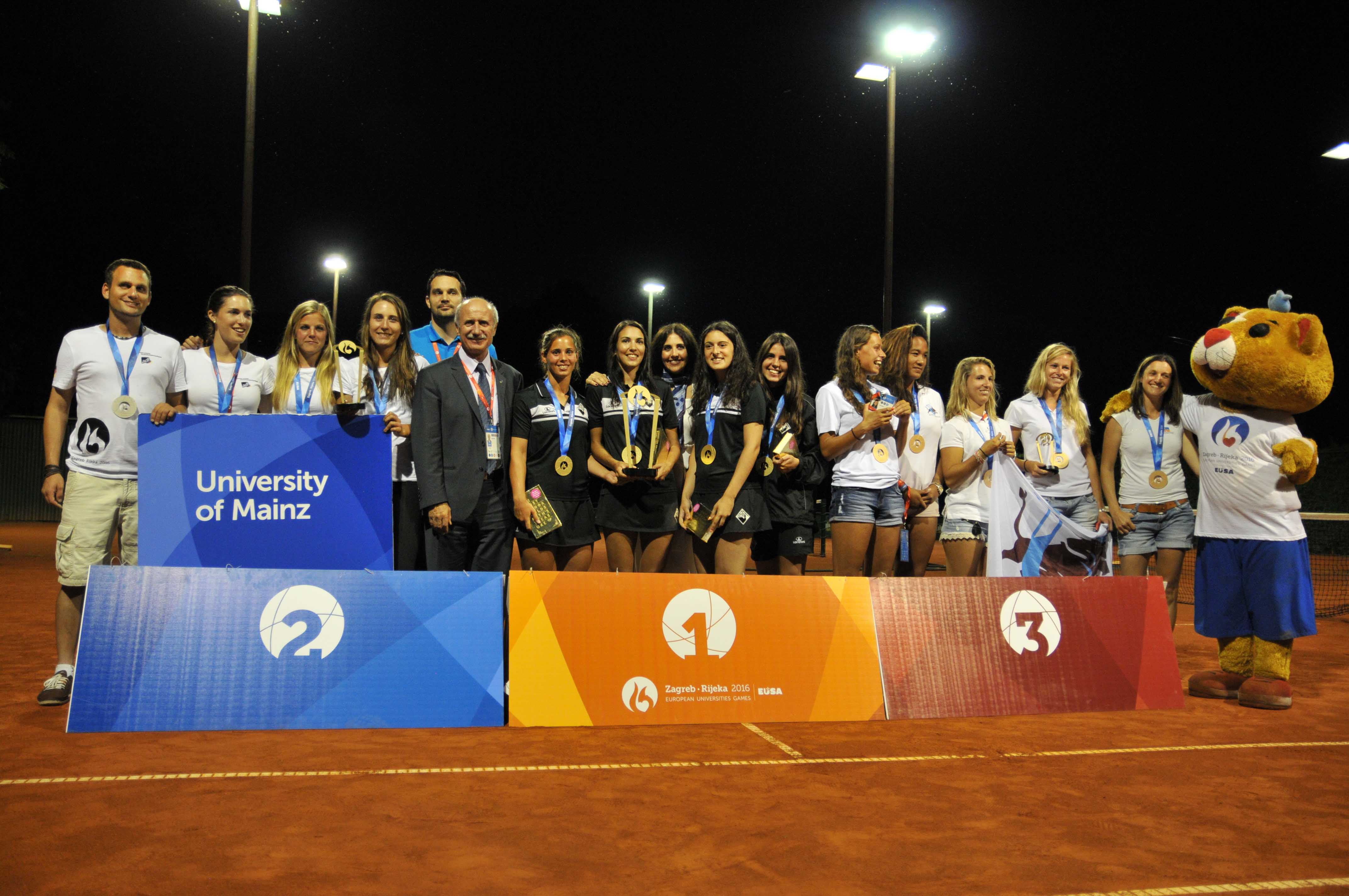 women's tennis podium