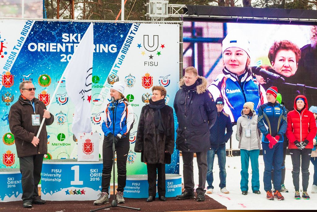 Closing of the event and flag passing