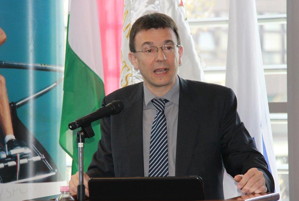 HUSF Secretary General Mr Mozes Szekely