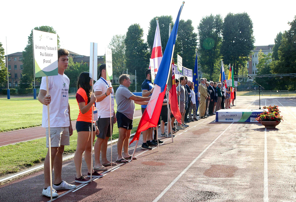 Representatives of participating teams