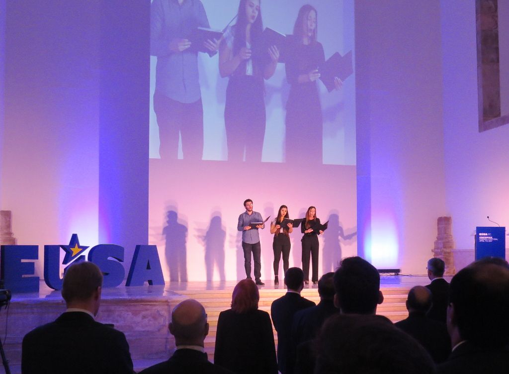 Gaudeamus Igitur performance