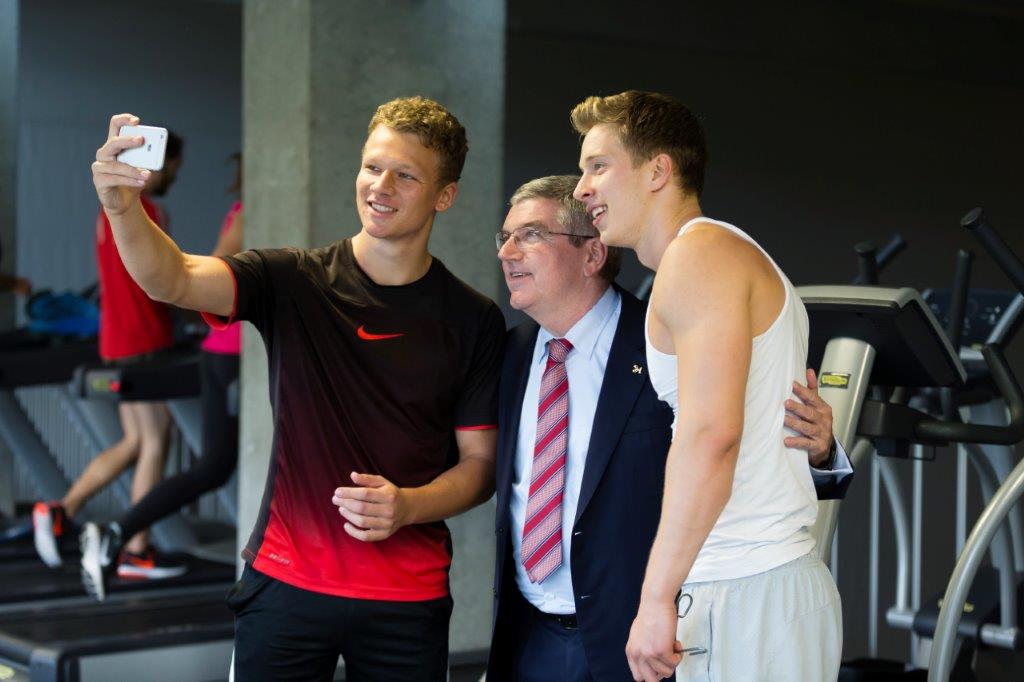 University of St Gallen students with IOC President