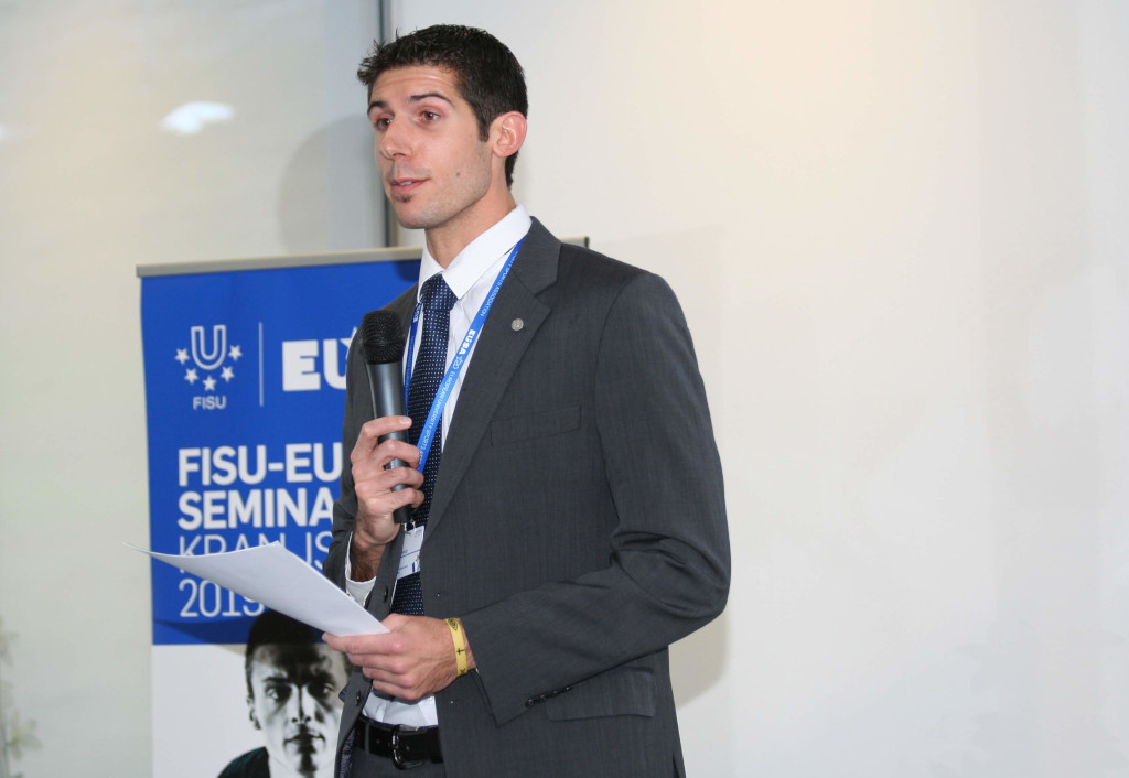 Fabio moderating a session at the FISU-EUSA Seminar in Kranjska Gora